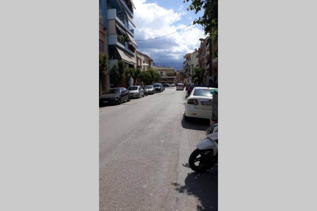 Bilocale - Δίχωρο Διαμέρισμα Δίπλα Στα Ψηλαλώνια Patras Esterno foto